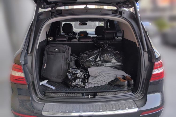 Used Mercedes-Benz M-Class 2014 ML 320 4MATIC Trunk