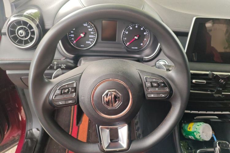 Used MG HS 2020 20T Automatic Two-Wheel Drive Ultra-Luxury Version China VI Standard Steering Wheel