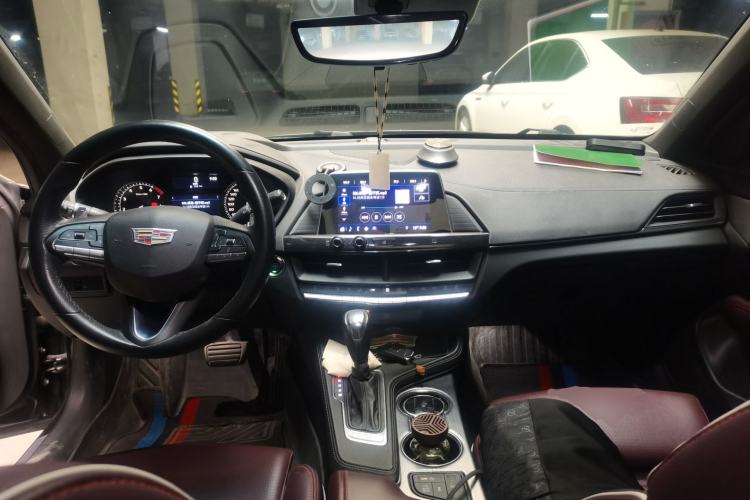 Used Cadillac CT4 2020 28T Elite Edition Center Console