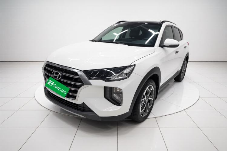 Used Hyundai Tucson 2019 280TGDi Dual-Clutch Two-Wheel Drive Fashion Edition China VI Standard