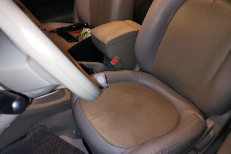 Used Nissan Sylphy 2012 Classic 1.6XE Automatic Comfort Edition Left Front Seat