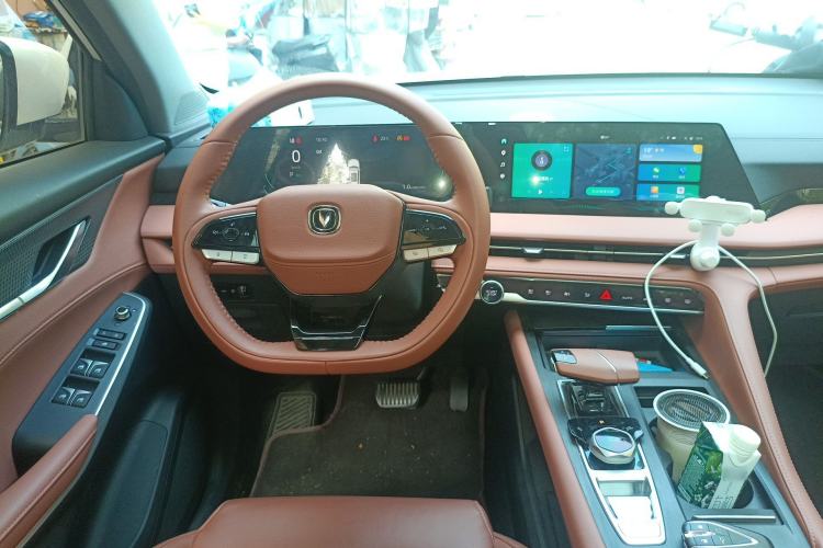 Used CHANGAN CS75 PLUS 2023 3rd Generation 1.5T Automatic Prestige Model
