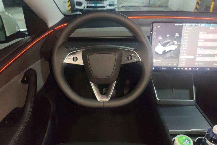 Used Tesla Model Y 2025 Rear-Wheel-Drive Version