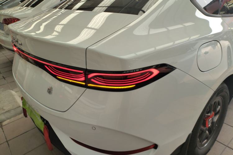 Used BYD Qin PLUS 2025 DM-i Smart Drive 55KM Leading Model
