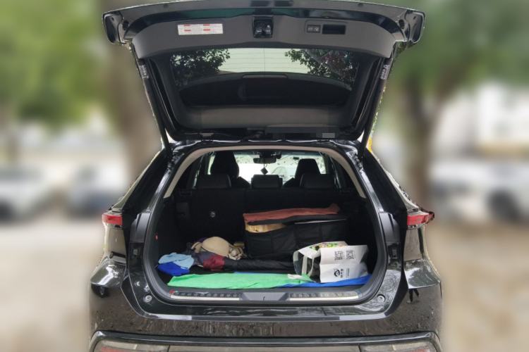 Used Toyota Venza 2023 2.5L Smart Electric Hybrid Dual-Drive Prestige Version Trunk