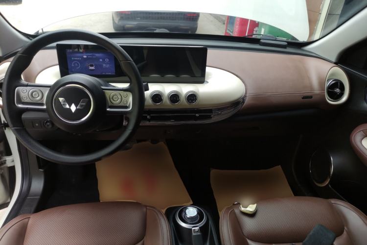 Used Wuling Bingo 2023 203km Comfort Edition Center Console