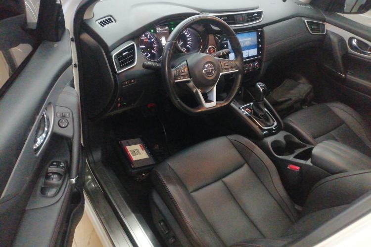 Used Nissan Qashqai 2021 2.0L CVT Luxury Edition Driver Seat