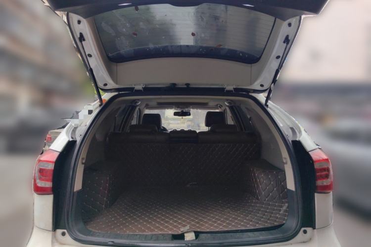 Used BYD Tang New Energy 2015 2.0T Four-Wheel-Drive Flagship Model Trunk