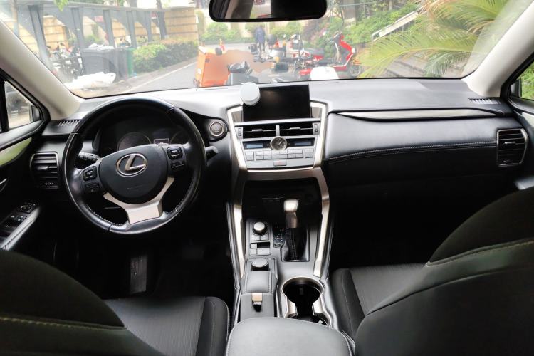 Used Lexus NX 2016 200 Special Limited Edition Center Console