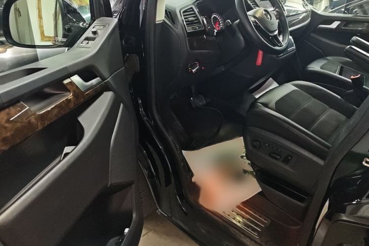 Used Volkswagen Multivan 2018 2.0 TSI 4x4 Prestige Edition 7-Seater
