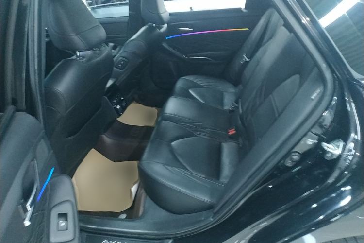 Used Toyota Avalon 2019 2.5L Touring Premium Version China VI Standard
