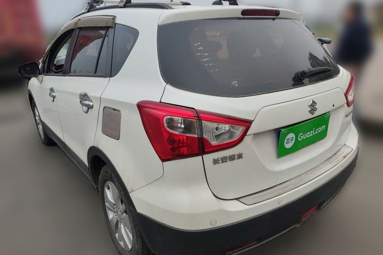 Used Suzuki S-Cross 2015 1.6L CVT Two-Wheel Drive Entry-Level Trim
