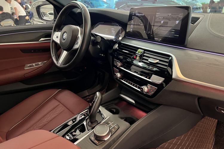 Used BMW 5 Series New Energy 2022 Second Facelift 535Le M Sport Package
