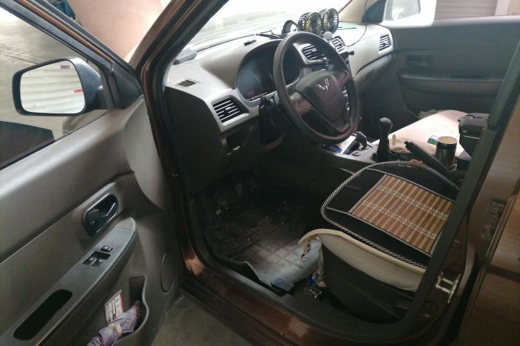 Used Wuling Hongguang 2015 1.5L S Basic Version China V Standard