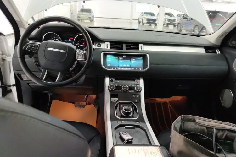 Used Land Rover Range Evoque 2018 240 PS SE Smart Brilliance Edition