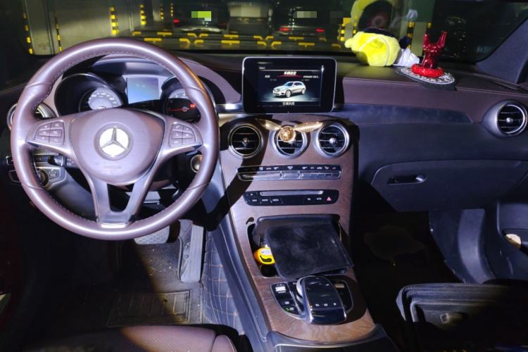 Used Mercedes-Benz GLC 2016 GLC 300 4MATIC Dynamic Model