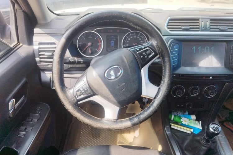 Used Great Wall Wingle 5 2017 2.0T European-Style Diesel Two-Wheel Drive Navigation Version Big Double-Cab GW4D20B