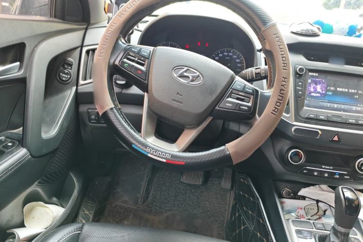 Used Hyundai ix25 2015 1.6L Automatic Two-Wheel-Drive Deluxe DLX Model Steering Wheel