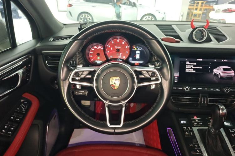 Used Porsche Macan 2021 Macan 2.0T Steering Wheel