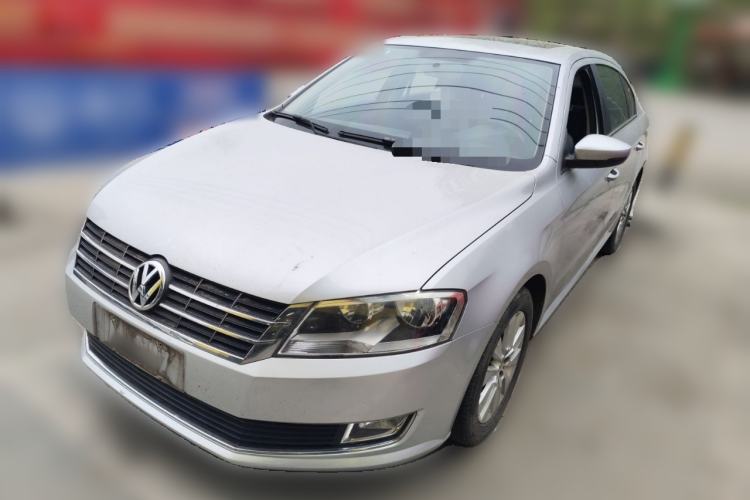 Used Volkswagen Lavida 2013 Restyled Classic 1.6L Manual Comfort Edition