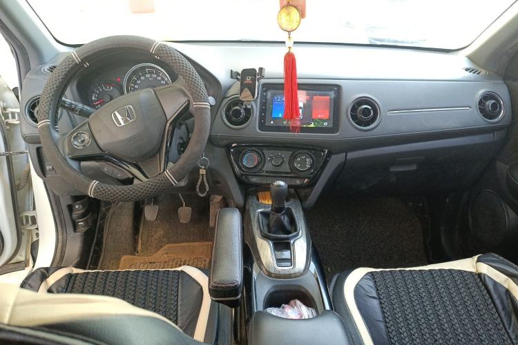 Used Honda XR-V 2017 1.5L LXi Manual Classic Edition Center Console