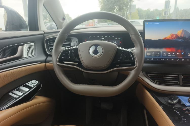 Used Denza D9 2022 DM-i 970 Four-Wheel Drive Flagship Model