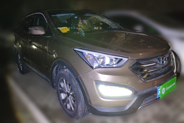 Used Hyundai Santa Fe 2013 2.4L Automatic Two-Wheel Drive Smart Version