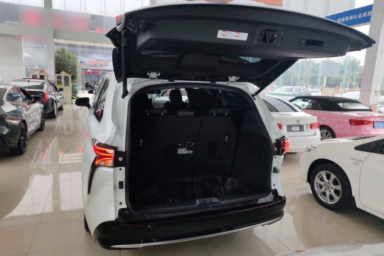 Used Toyota Sienna 2021 2.5L Hybrid Platinum Edition
