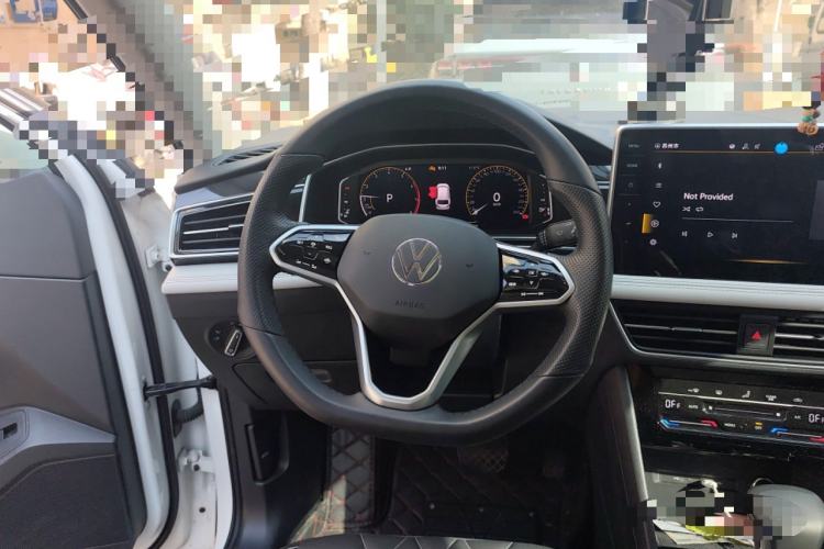 Used Volkswagen Tiguan L 2023 Revised Version 330TSI Automatic Two-Wheel Drive Smart Enjoyment Edition
