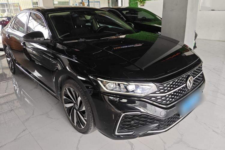 Used Volkswagen Passat 2022 330TSI Starry Luxury Edition