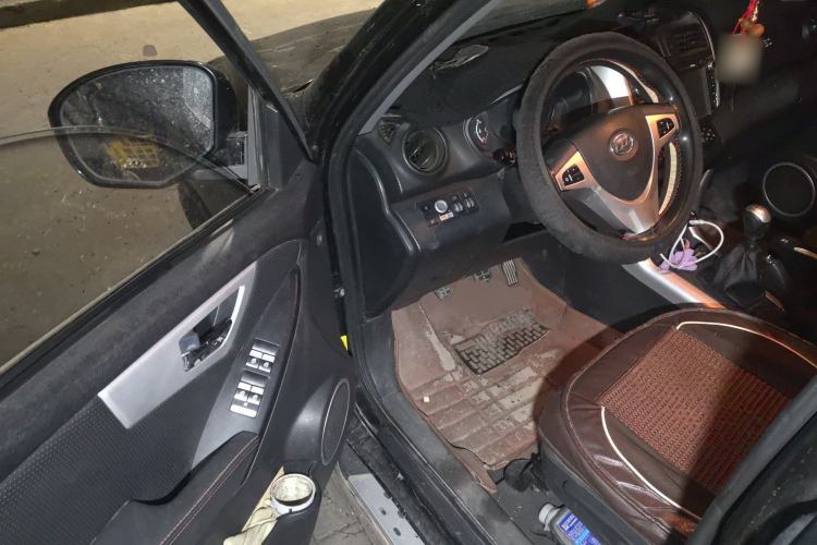 Used Lifan Auto X60 2012 Discovery Edition 1.8L Manual Luxury Model
