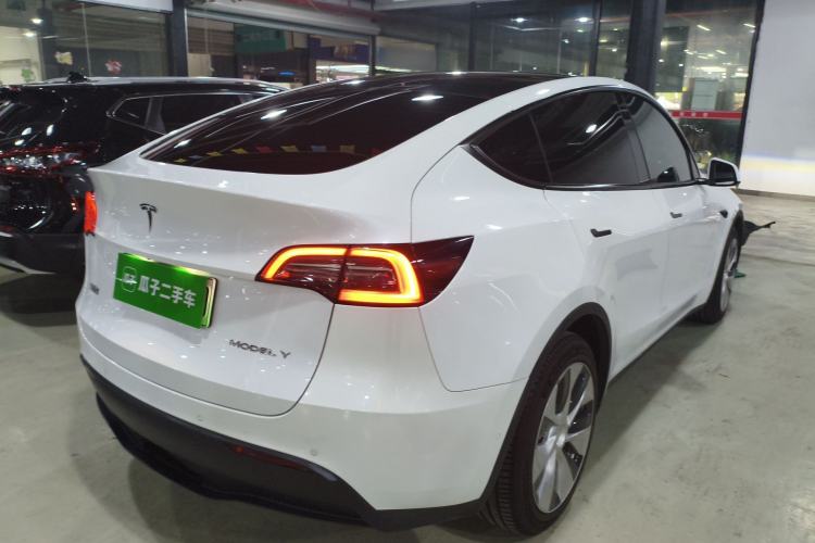 Used Tesla Model Y 2021 Long-Range All-Wheel-Drive Version 3D7