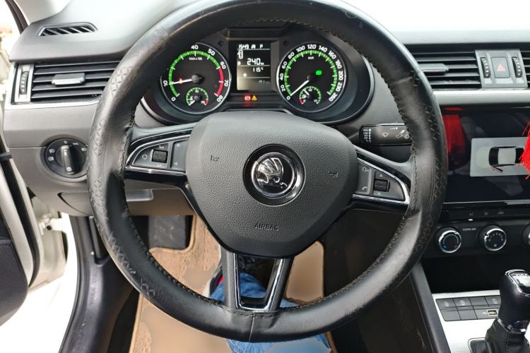 Used Skoda Octavia 2019 TSI230 DSG Smart & Comfort Edition China VI Standard