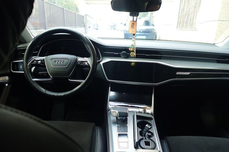 Used Audi A7L 2024 45 TFSI quattro Luxury Edition
