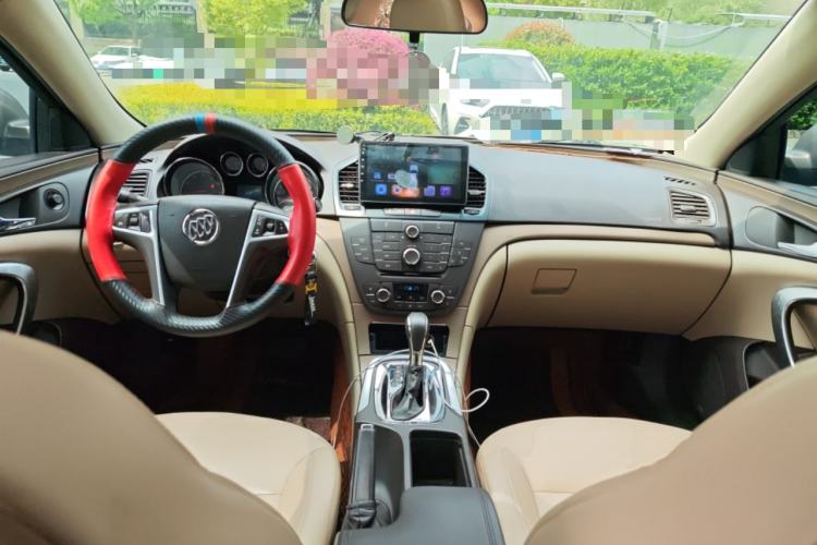 Used Buick Regal 2011 2.4L SIDI Comfort Edition Center Console