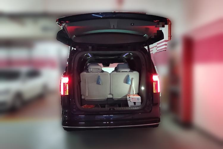 Used Zeekr 009 2022 WE Edition
