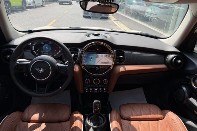 Used MINI 2022 Updated 1.5T COOPER Classic Edition Five-Door Version