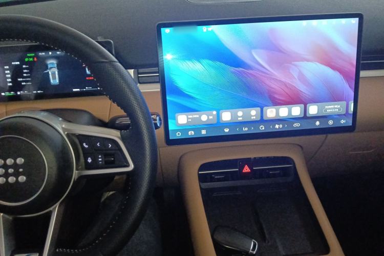 Used Landian E5 PLUS 2025 165 km Long-Range Version 7 Seats