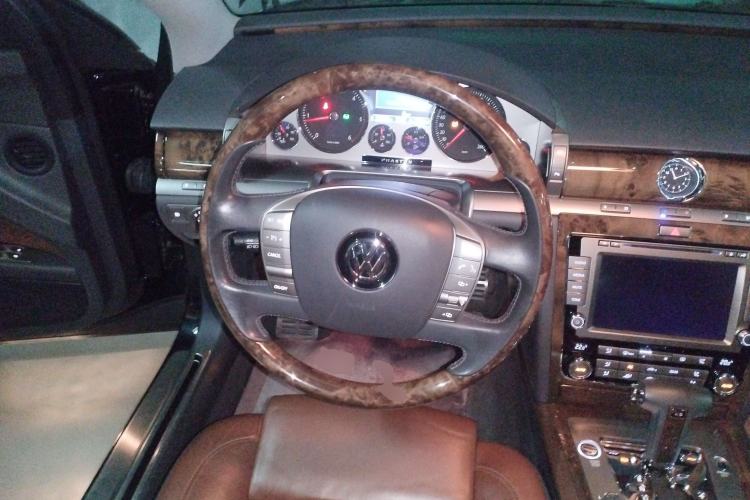 Used Volkswagen Phaeton 2012 3.0TDI Elite Custom Edition
