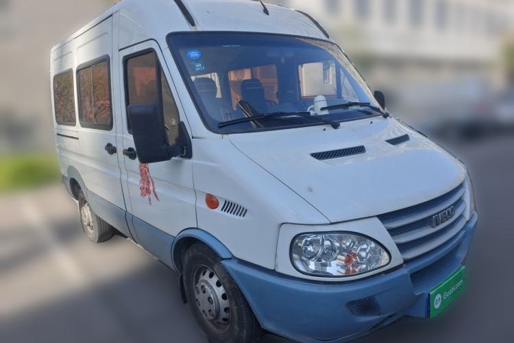 Used Iveco Power Daily 2017 2.5T Classic A32 Mid-Roof 6-7 Seater Bus 47Z5
