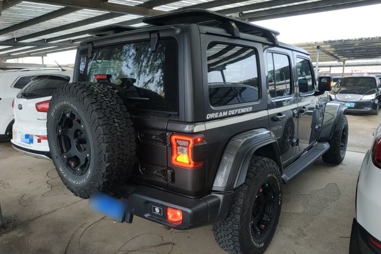 Used Jeep Wrangler 2019 2.0T Sahara Four-Door Version China VI Emission Standard