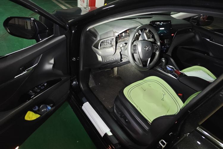 Used Toyota Camry 2021 2.5G Luxury Edition
