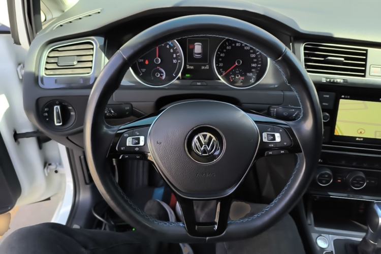 Used Volkswagen Golf Pure Electric 2020 Chari Steering Wheel