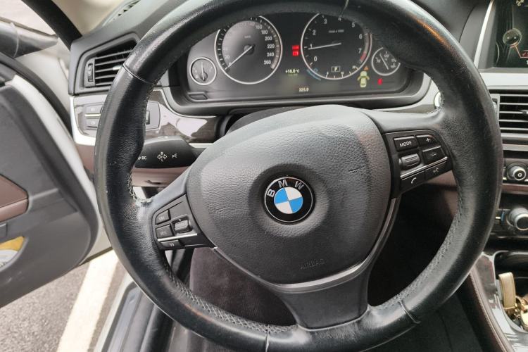 Used BMW 5 Series 2014 525Li Luxury Design Package
