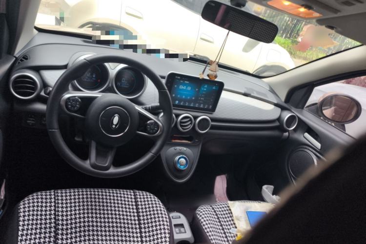 Used ORA Black Cat 2022 Updated Version 301 km Cute Pet Edition Lithium Iron Phosphate Center Console