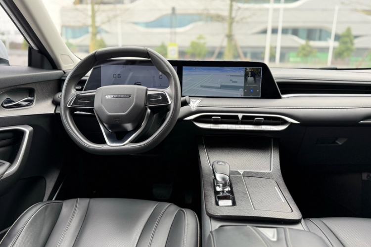 Used Venucia V 2021 260T Idol Edition