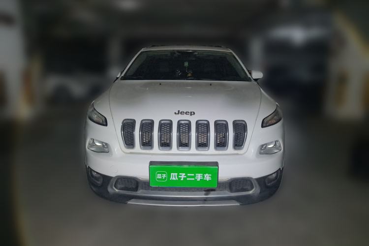 Used Jeep Cherokee 2017 2.0L Superior Edition Front