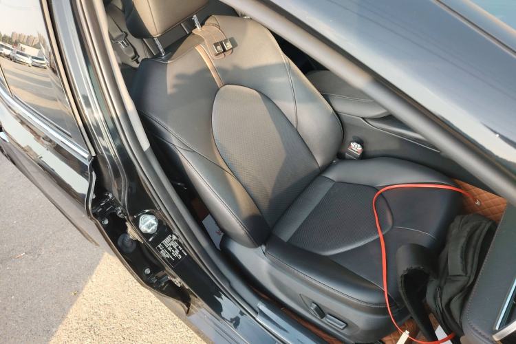 Used Toyota Camry 2021 2.0G Luxury Edition