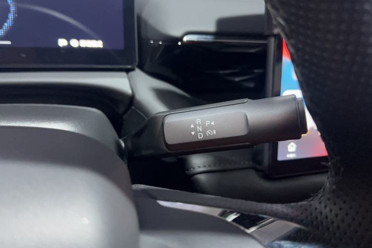 Used AION RT 2025 520 Smart Luxury Edition Gear Lever