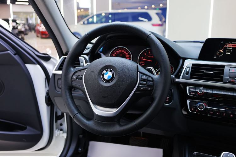 Used BMW 3 Series 2017 320Li M Sport Edition Interior 5